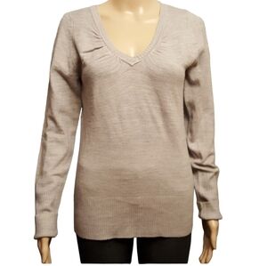 Gray V-neck Sweater Fitted L
